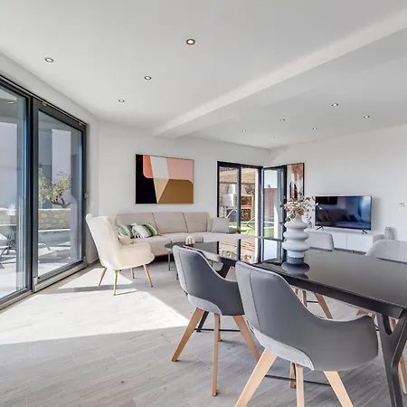 Minimalist By Interhome * Sibenik